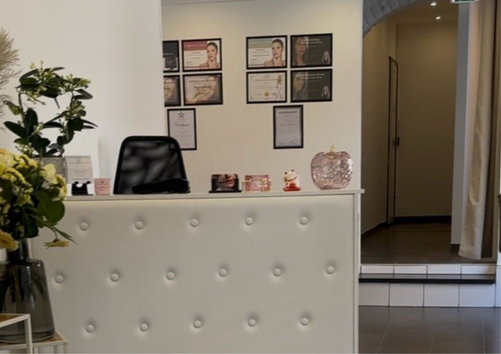 Interior of Beautive Beauty Salon in Kerkrade showcasing a clean and elegant reception area
