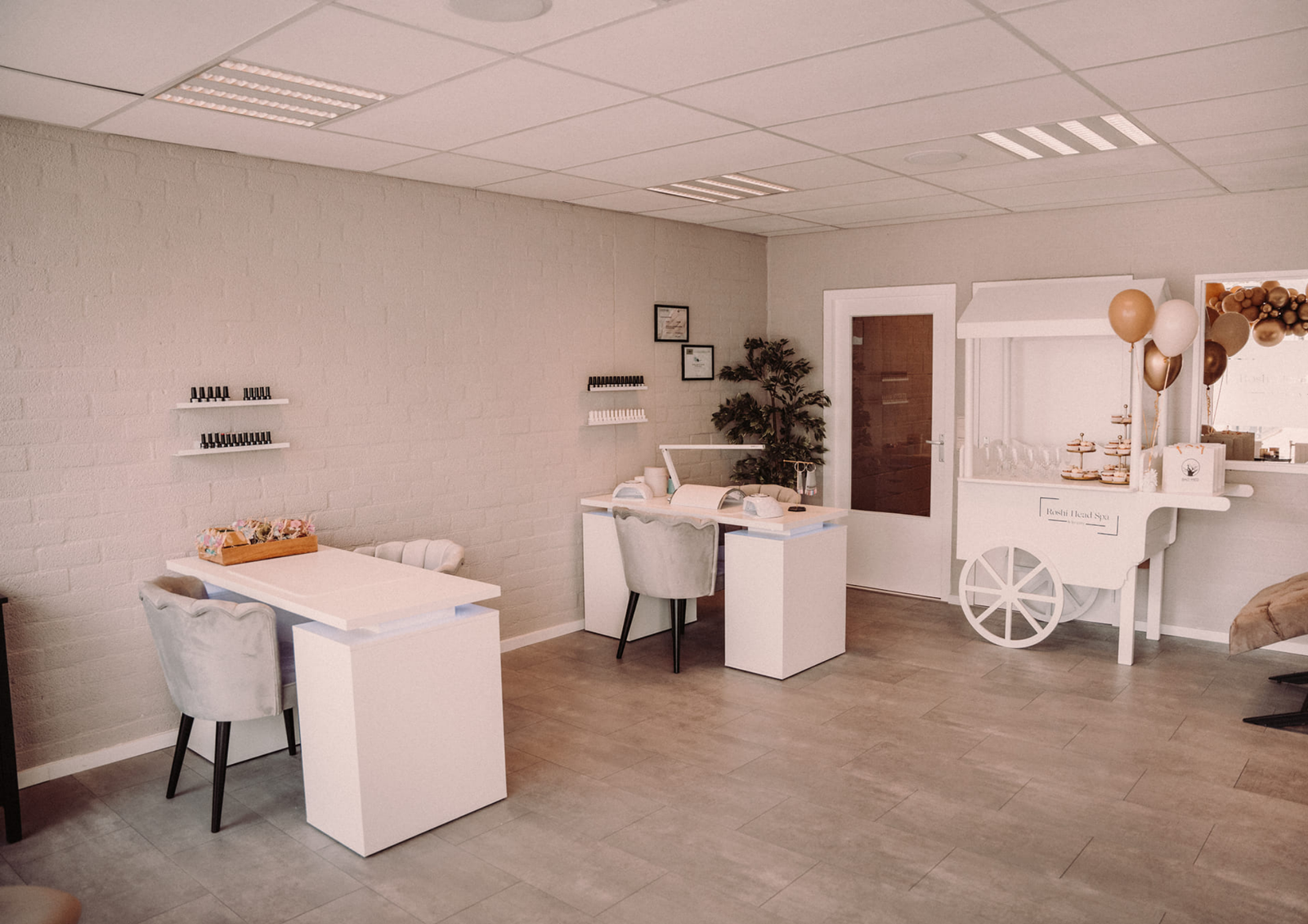 ROSHI HEAD SPA & BEAUTY