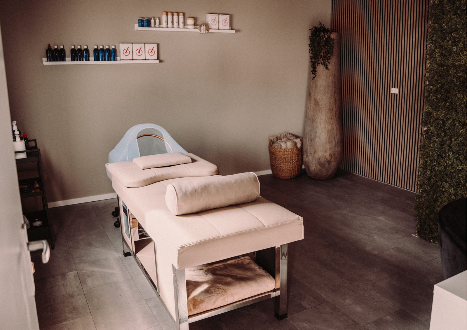 ROSHI HEAD SPA & BEAUTY