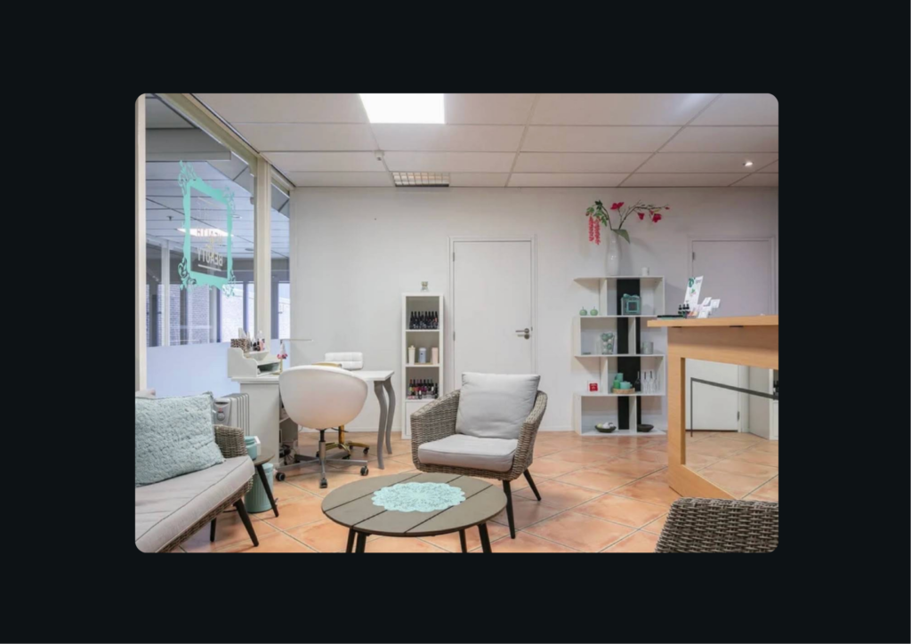 PURE HEALTH & BEAUTY